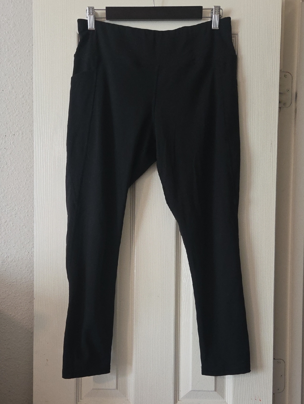 Jockey Black Leggings with Side Pockets